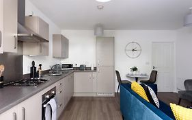 Central 1-Bed Perfect For You By Valore Property Services